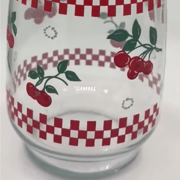 🍒 Vintage KIG Malaysia Cherries & Checkers Glass Pitcher MCM Kitchen Decor - Picture 5 of 8